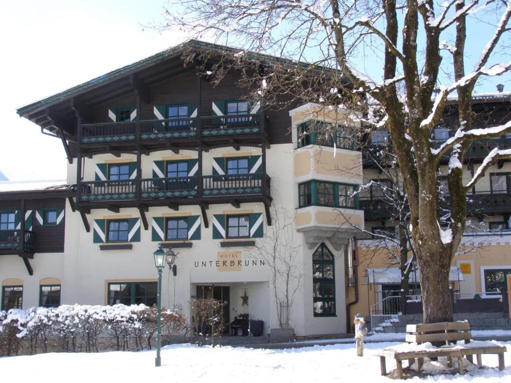 Hotel Unterbrunn Apartments & Gastehaus Neukirchen am Grossvenediger Ngoại thất bức ảnh